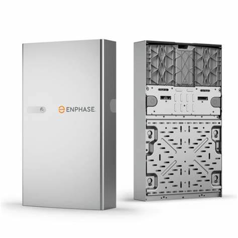 Enphase IQ 5P System 5kWh includes one IQ 5P and one cover kit (IQBATTERY-5P-1P-ROW)